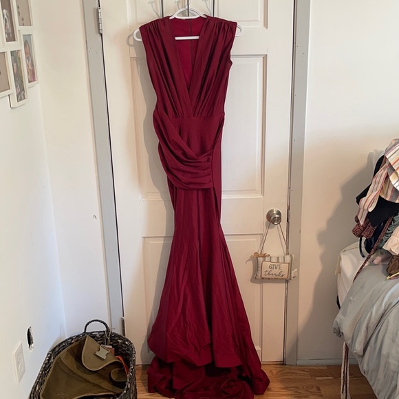 Jessica Angel. Maroon Bridesmaid Gown. Mermaid bottom. Worn once. - Picture 2 of 5